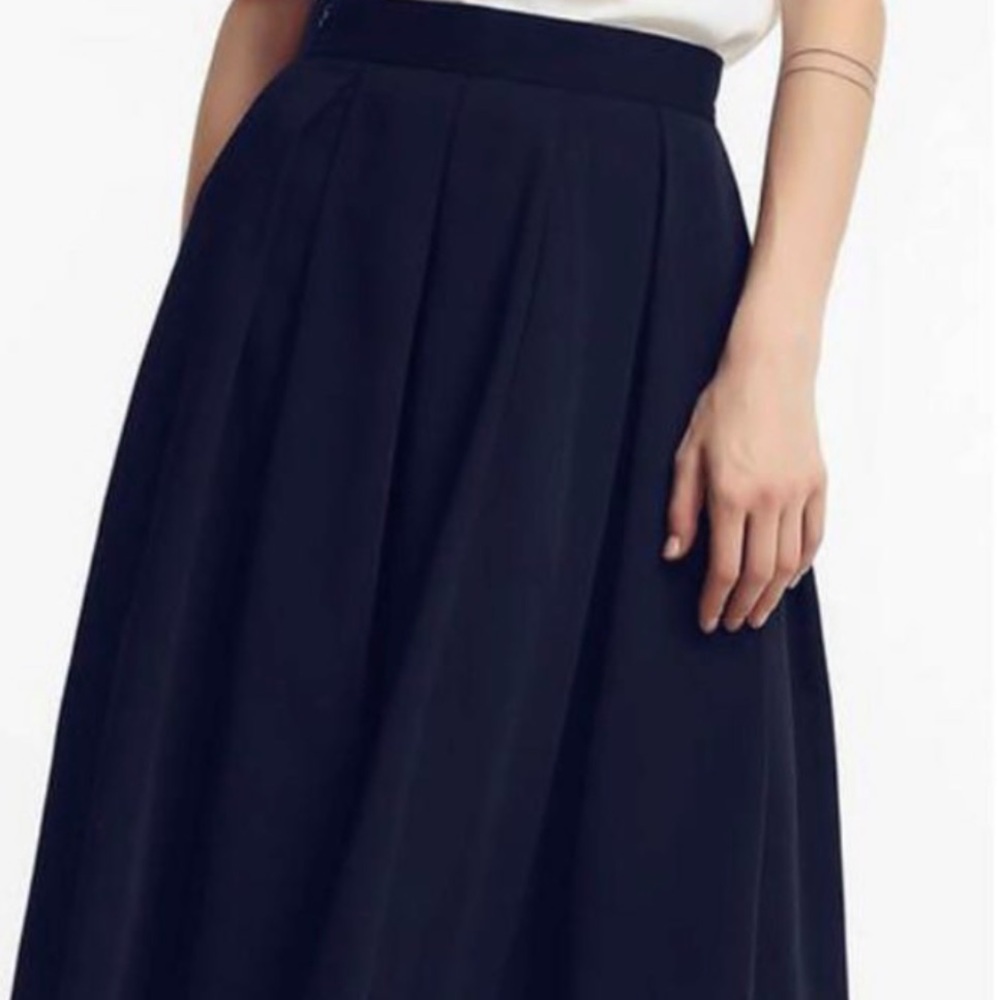 3/$10 Uniqlo Dark Blue Pleated Skirt